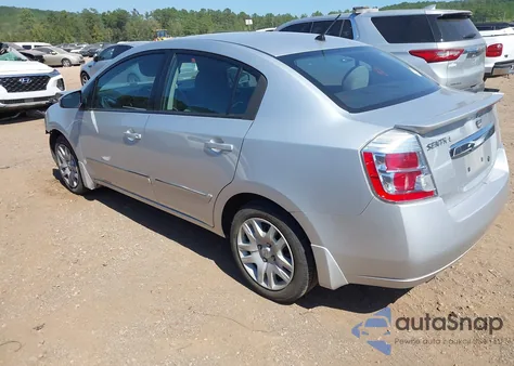2011 Nissan Sentra 2.0S z USA, uszkodzony, nr VIN 3N1AB6AP4BL658586